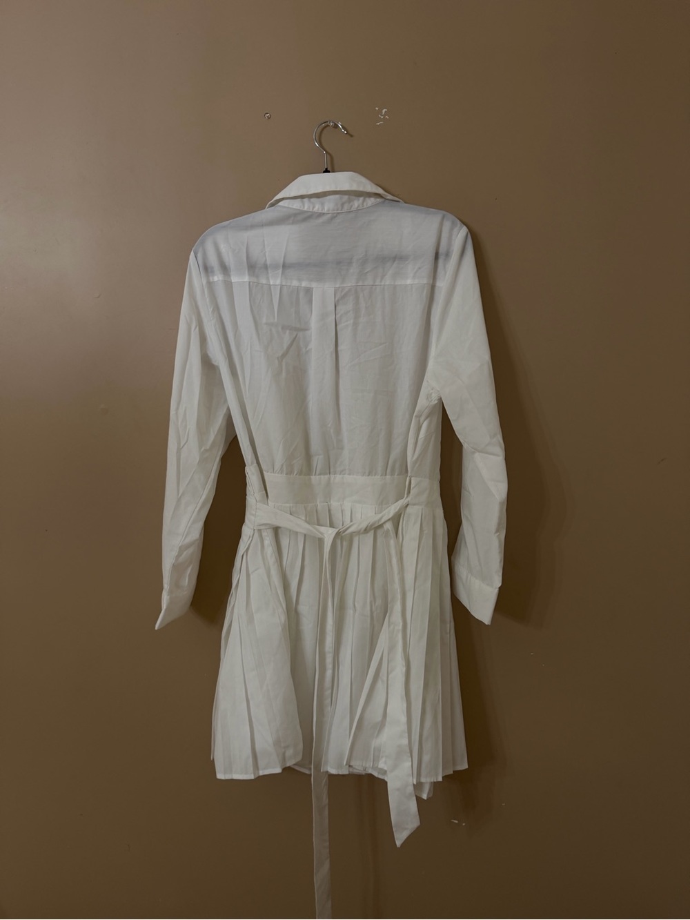 Unbranded White Pleated Midi Shirt Dress with Long Sleeves - Picture 4 of 4